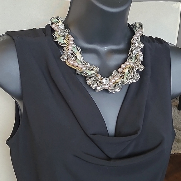 Ann Taylor Loft Ribbon Faux Pearl Bead  Rhinestone Statement Necklace 20-25" - Picture 7 of 7